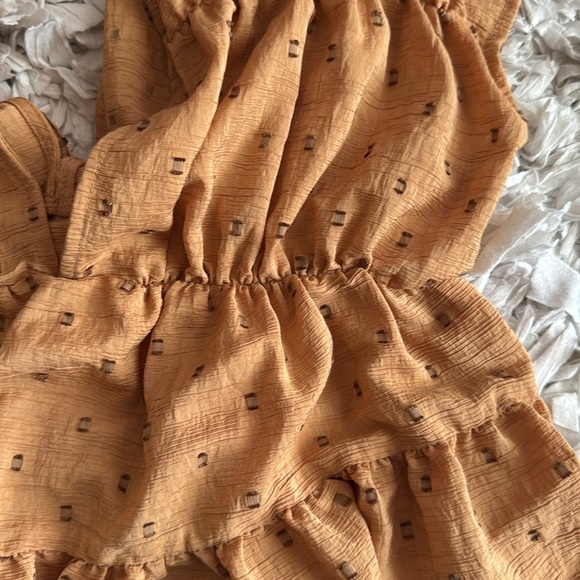 ASOS DESIGN v neck smock top in textured dobby tan - Picture 10 of 10